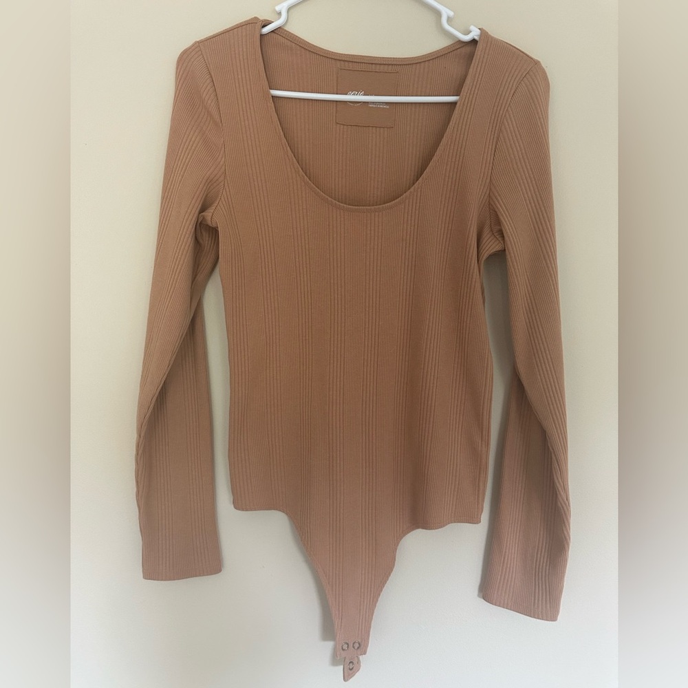 Ribbed Long-Sleeve Bodysuit